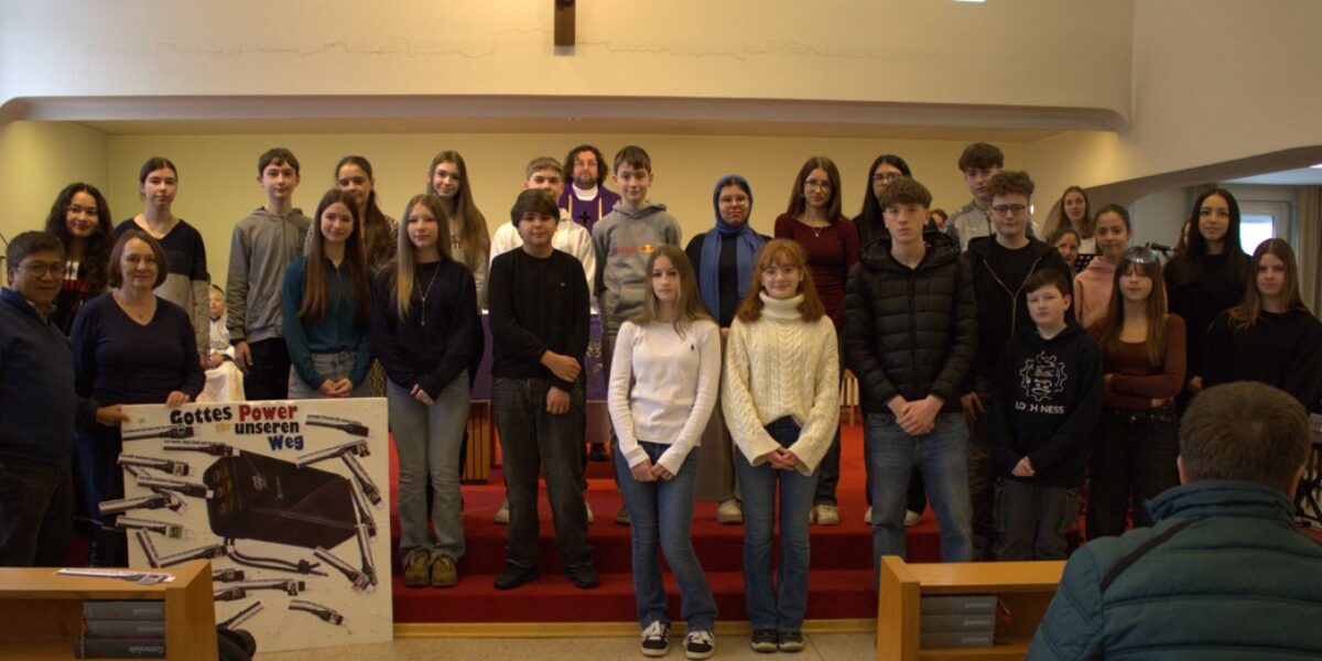 Vorstellungsmesse der FirmkandidatenInnen: „Gottes Power für meinen Weg“.